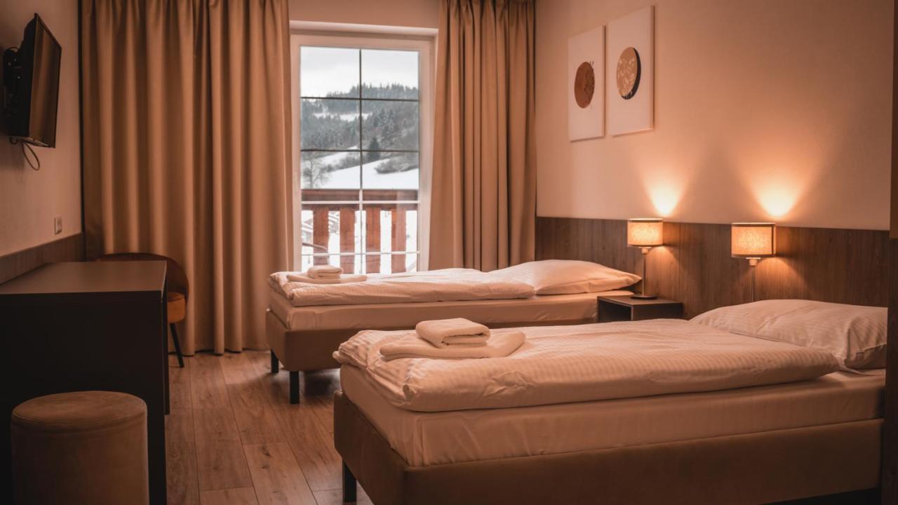 Wellness Penzion Smerdzonka - Kupele Pieniny Červený Kláštor Exteriör bild